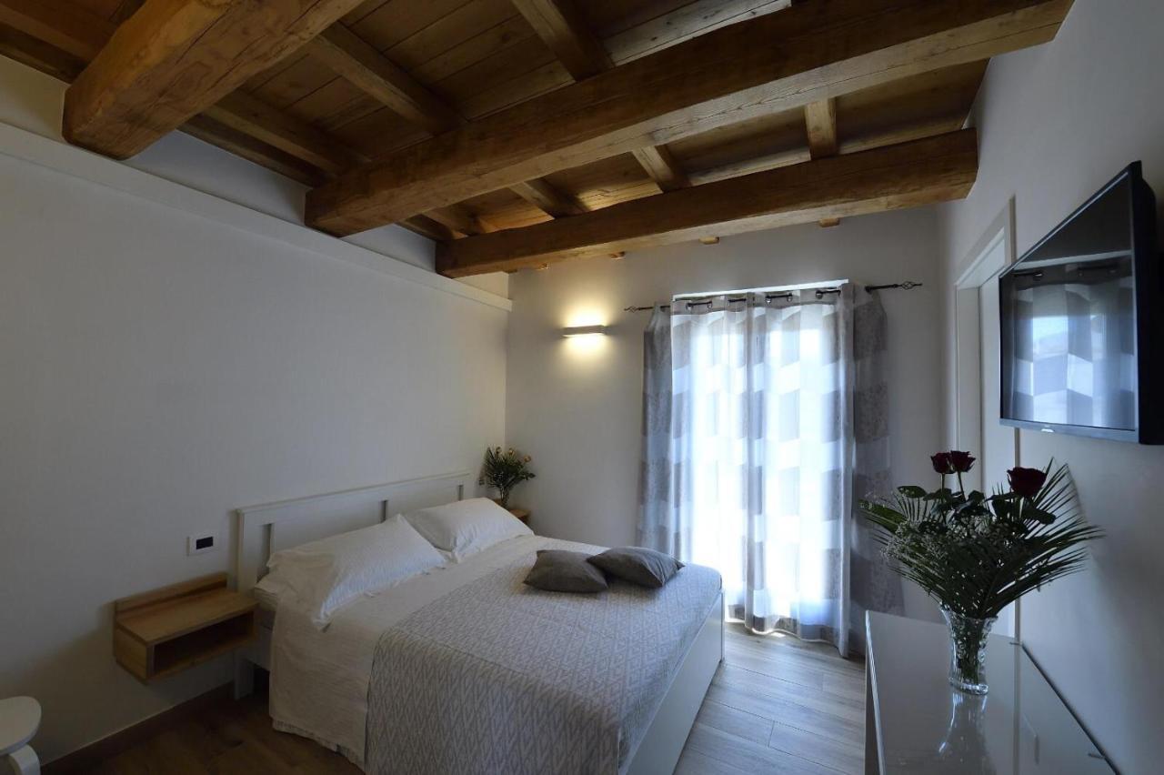 Le Benedettine Affittacamere Relais 丰迪 外观 照片
