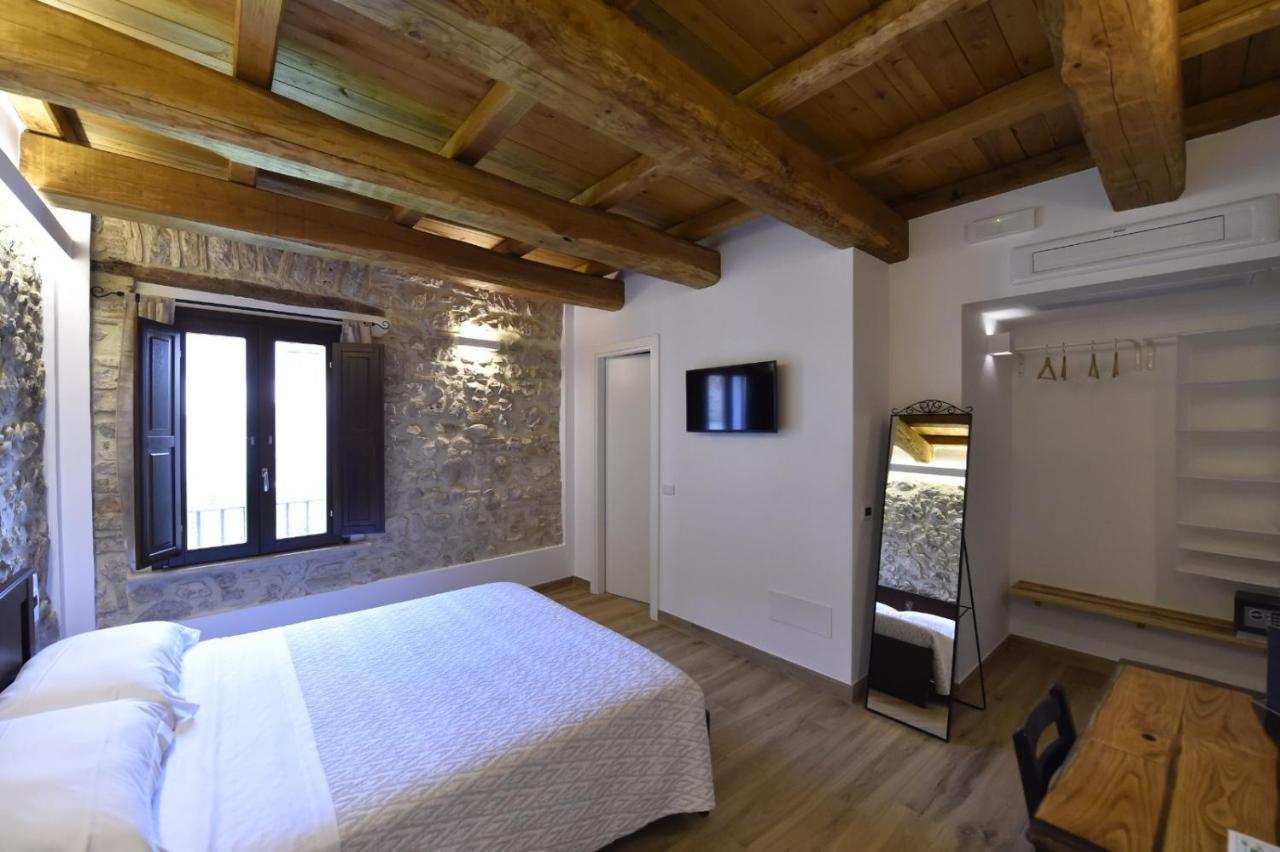 Le Benedettine Affittacamere Relais 丰迪 外观 照片