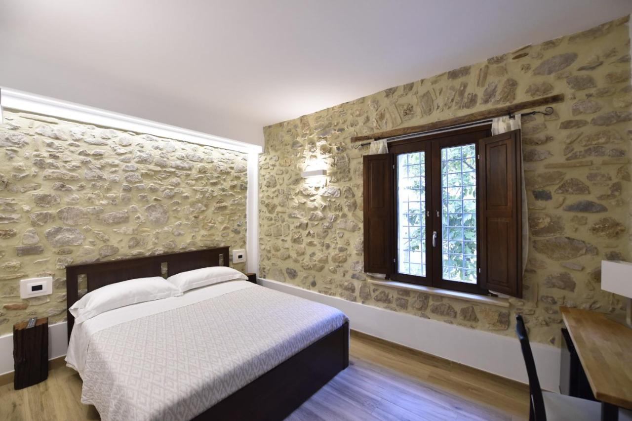 Le Benedettine Affittacamere Relais 丰迪 外观 照片